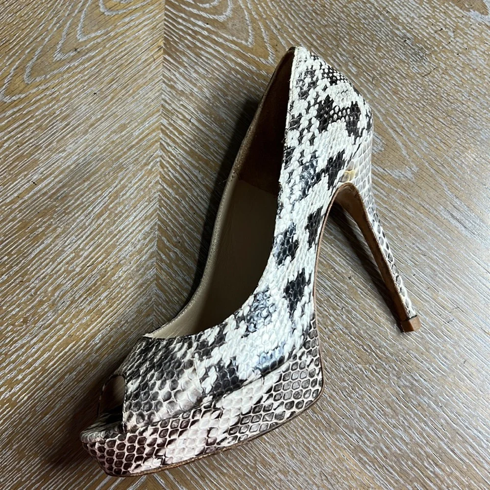 JIMMY CHOO Snake Platform Peep Toe Heels 38.5